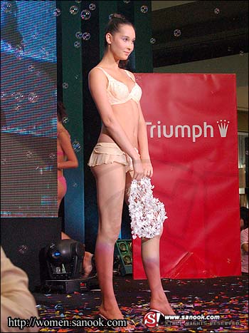 แฟชั่นโชว์ : Colour Of Life Fashion Show