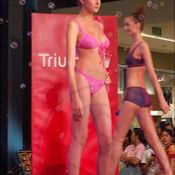 แฟชั่นโชว์ : Colour Of Life Fashion Show