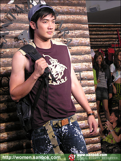 แฟชั่นโชว์ : Summer Polo & Jeans by Santa Barbara Polo & Racquet Club