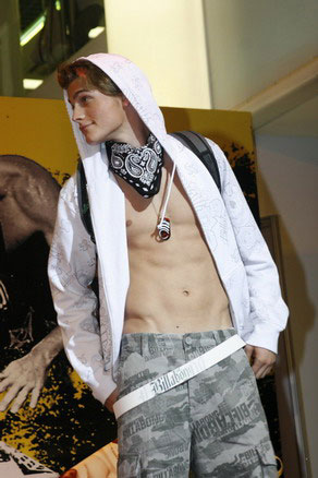 แฟชั่น : Billabong Spring Summer Fashion Show 2008