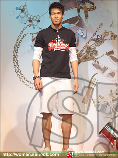 แฟชั่นโชว์จาก งานสุดสัปดาห์ shopping market ครั้งที่ 4