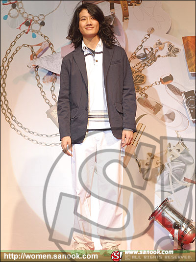 แฟชั่นโชว์จาก งานสุดสัปดาห์ shopping market ครั้งที่ 4