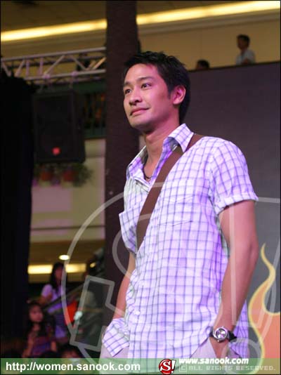 มินิแฟชั่นโชว์ Giordano