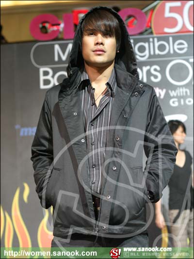 มินิแฟชั่นโชว์ Giordano