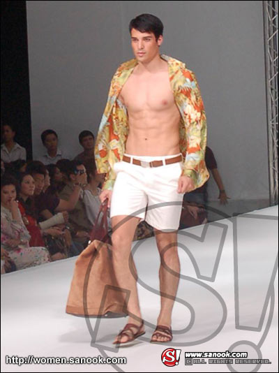 อีดองวุค ร่วมเดินแบบใน Hi International Fashion Week 2007