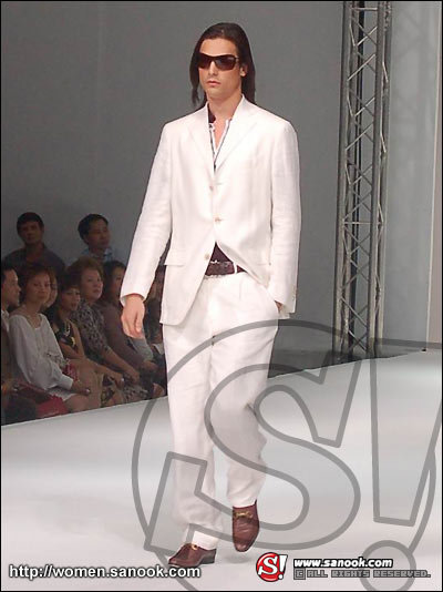 อีดองวุค ร่วมเดินแบบใน Hi International Fashion Week 2007
