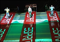 Esprit Vertical Catwalk