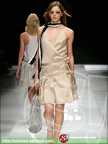 Burberry : Spring 2004 (women)