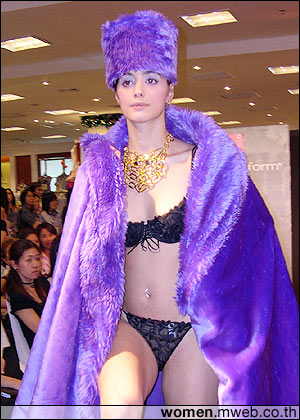 แฟชั่นโชว์ชุดชั้นในจาก Maidenform