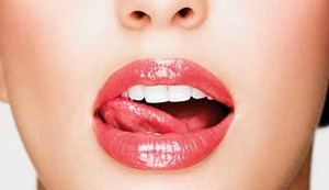 เคล็ดลับเมคอัพให้ได้ปากเงาวาว