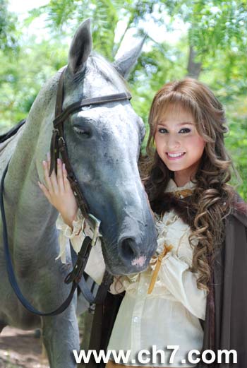 ขวัญ อุษามณี ไวทยานนท์..เจ้าหญิงทรรศิกา จากละครดั่งดวงหฤทัย