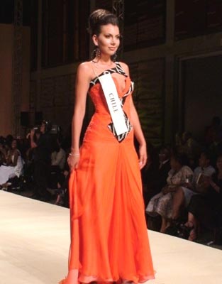 สาวรัสเซียหุ่นดีชนะใจคว้ารางวัลชนะเลิศรอบ Miss World Top Model