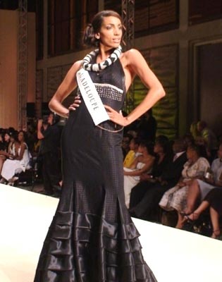 สาวรัสเซียหุ่นดีชนะใจคว้ารางวัลชนะเลิศรอบ Miss World Top Model