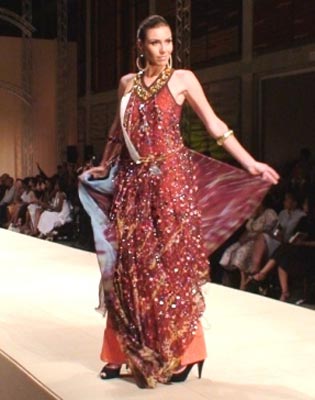 สาวรัสเซียหุ่นดีชนะใจคว้ารางวัลชนะเลิศรอบ Miss World Top Model