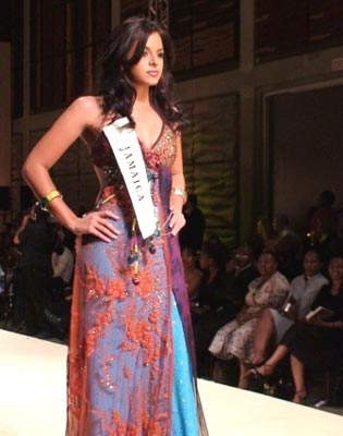 สาวรัสเซียหุ่นดีชนะใจคว้ารางวัลชนะเลิศรอบ Miss World Top Model