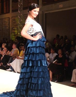 สาวรัสเซียหุ่นดีชนะใจคว้ารางวัลชนะเลิศรอบ Miss World Top Model