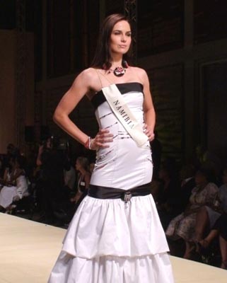 สาวรัสเซียหุ่นดีชนะใจคว้ารางวัลชนะเลิศรอบ Miss World Top Model