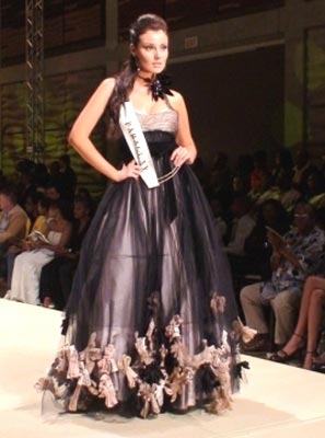 สาวรัสเซียหุ่นดีชนะใจคว้ารางวัลชนะเลิศรอบ Miss World Top Model