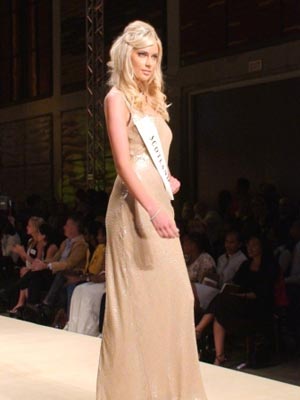 สาวรัสเซียหุ่นดีชนะใจคว้ารางวัลชนะเลิศรอบ Miss World Top Model