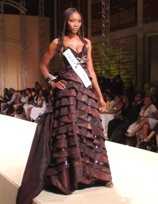 สาวรัสเซียหุ่นดีชนะใจคว้ารางวัลชนะเลิศรอบ Miss World Top Model