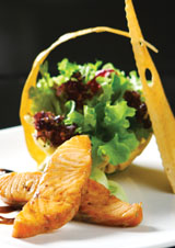 <font color=996633> สลัดแซลมอนและพามีซานชีส</font>