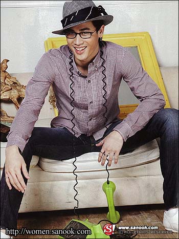 First : ปักษ์หลัง ตุลาคม 2551