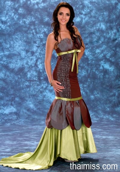 ผู้เข้าประกวดมิสยูนิเวิร์ส 2008 ในชุดราตรี