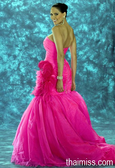 ผู้เข้าประกวดมิสยูนิเวิร์ส 2008 ในชุดราตรี