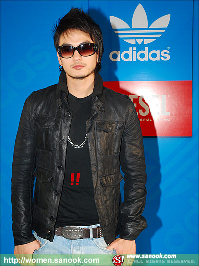 กางเกงยีนส์แฟชั่นสุดพิเศษ adidas Originals Denim by Diesel