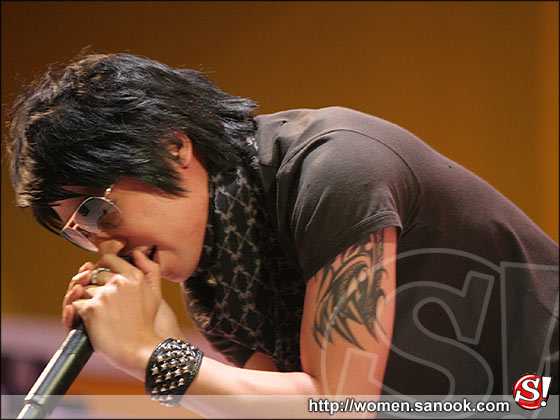 ประชันความเซ็กซี่ ปฏิทินลีโอเบียร์ 2009 และ 2008