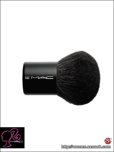 Barbie loves M.A.C Collection