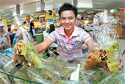 10 ร้าน 10 รส คนบันเทิง ขยันทำมาหากิน