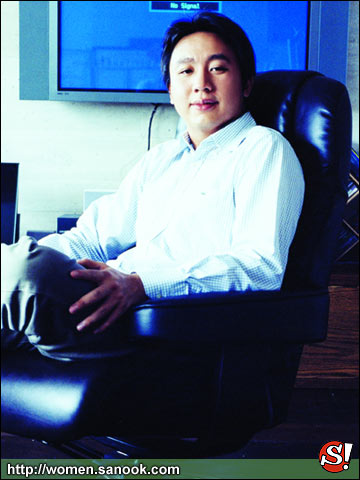 10 หนุ่มสาววัยทํางาน คว้ารางวัลเปรียวอวอร์ด