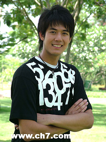 เวียร์ ศุกลวัฒน์ คณารศ : ชีวิตที่พลิก (จาก) ดินสู่ดาว