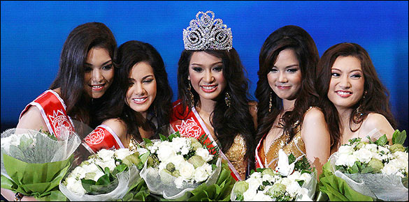 น้องส้ม กนกกร คว้ามงกุฎมิสไทยแลนด์เวิลด์ 2007