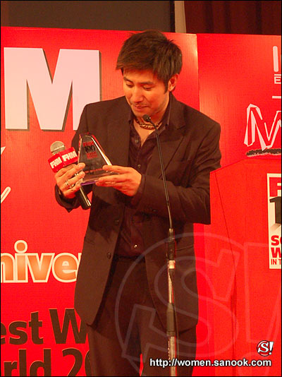 ชมพู่-อารยา คว้าตำแหน่งสาวเซ็กซี่  FHM Sexiest Women in Thailand 2007