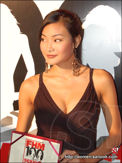 ชมพู่-อารยา คว้าตำแหน่งสาวเซ็กซี่  FHM Sexiest Women in Thailand 2007