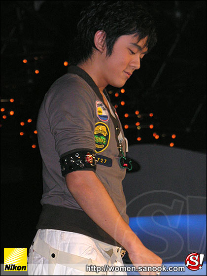 \"น้องชาม\"คว้า มิสไทยแลนด์ ยูนิเวิร์ส 2549