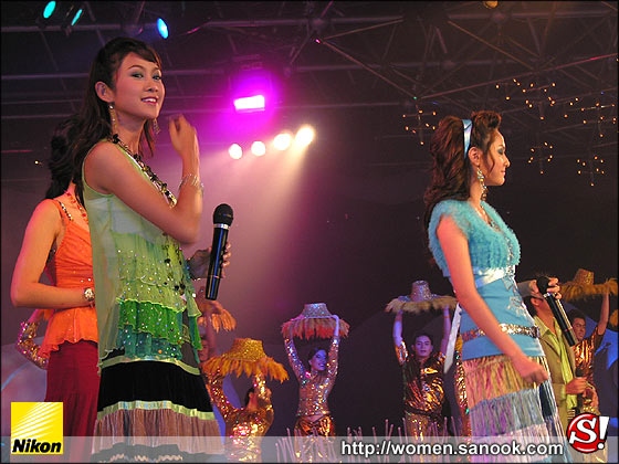 \"น้องชาม\"คว้า มิสไทยแลนด์ ยูนิเวิร์ส 2549