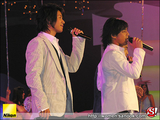 \"น้องชาม\"คว้า มิสไทยแลนด์ ยูนิเวิร์ส 2549