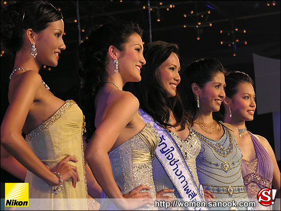 \"น้องชาม\"คว้า มิสไทยแลนด์ ยูนิเวิร์ส 2549