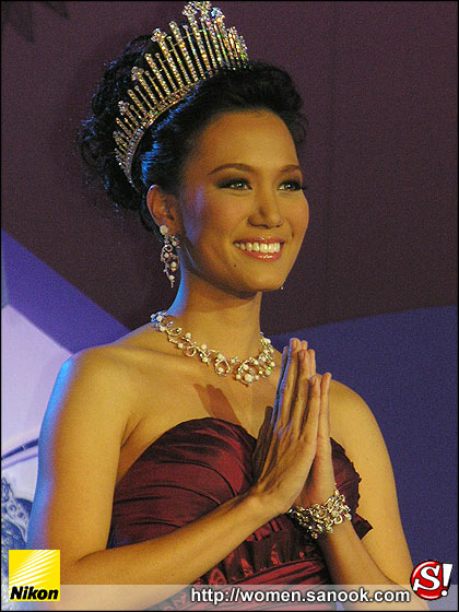 \"น้องชาม\"คว้า มิสไทยแลนด์ ยูนิเวิร์ส 2549