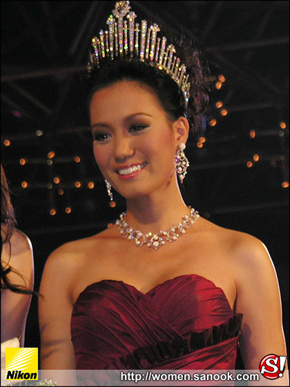 \"น้องชาม\"คว้า มิสไทยแลนด์ ยูนิเวิร์ส 2549
