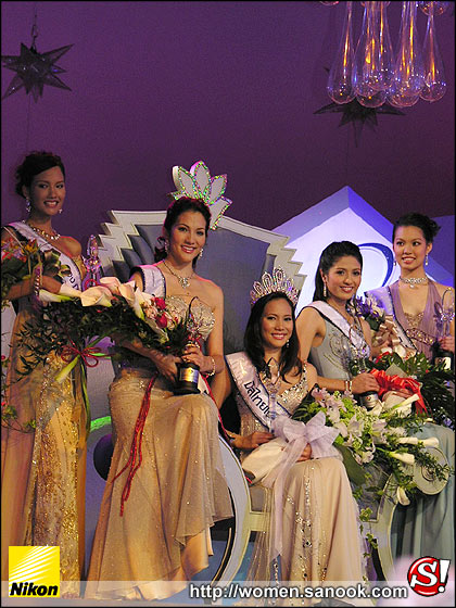 \"น้องชาม\"คว้า มิสไทยแลนด์ ยูนิเวิร์ส 2549