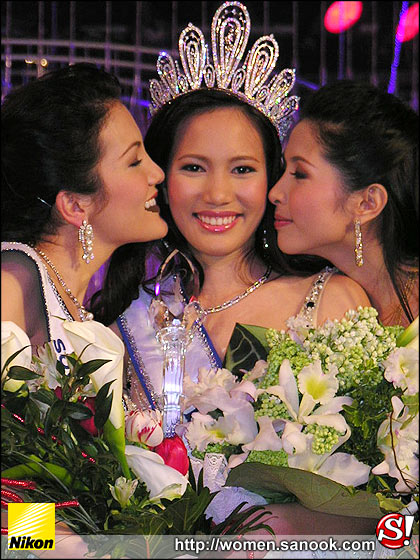 \"น้องชาม\"คว้า มิสไทยแลนด์ ยูนิเวิร์ส 2549