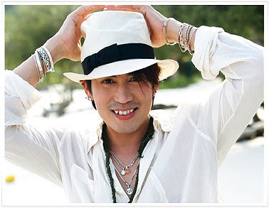 วอลเปเปอร์ : เบิร์ด ธงไชย แมคอินไตย์