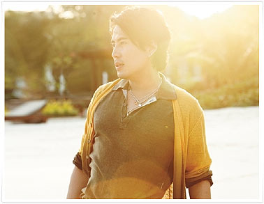 วอลเปเปอร์ : เบิร์ด ธงไชย แมคอินไตย์