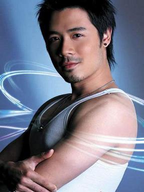 เชน ณัฐวัฒน์ เปล่งศิริวัธน์