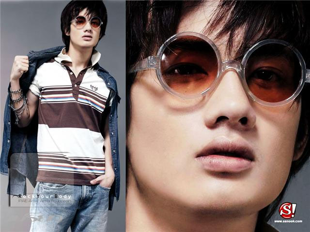 เป้ อารักษ์ อมรศุภศิริ