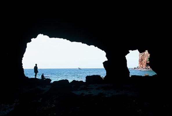 เกาะทะลุ